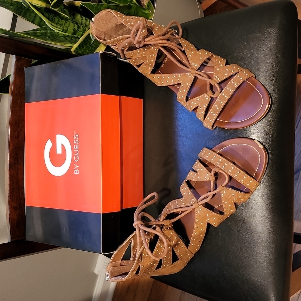 G by Guess Leidah 7.5M